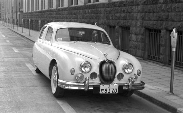 コーギー JAGUAR Mk.II BUSTER ジャガー-